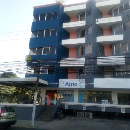 סנטיאגו דה לוס קבאלרוס Apartahotel Jardines Metropolitanos מראה חיצוני תמונה