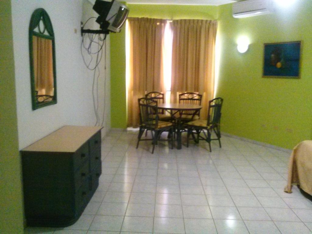 סנטיאגו דה לוס קבאלרוס Apartahotel Jardines Metropolitanos חדר תמונה