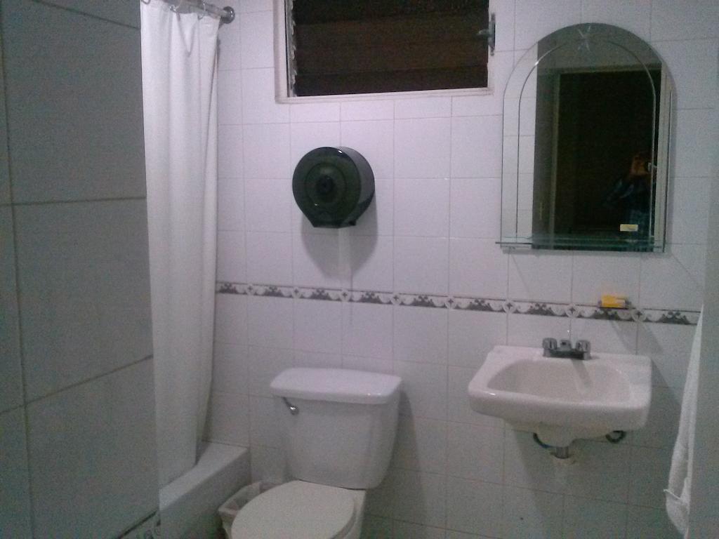 סנטיאגו דה לוס קבאלרוס Apartahotel Jardines Metropolitanos חדר תמונה